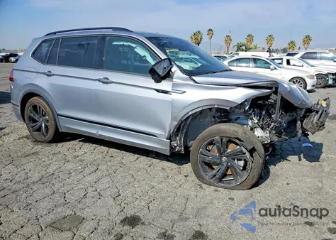 2024 Volkswagen Tiguan Se R-Line Black z USA, uszkodzony, nr VIN 3VVCB7AX9RM051519